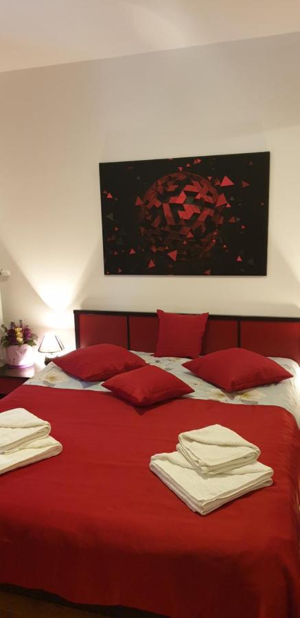 Emma Apartament シナヤ エクステリア 写真