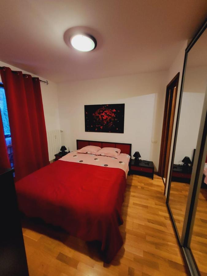 Emma Apartament シナヤ エクステリア 写真